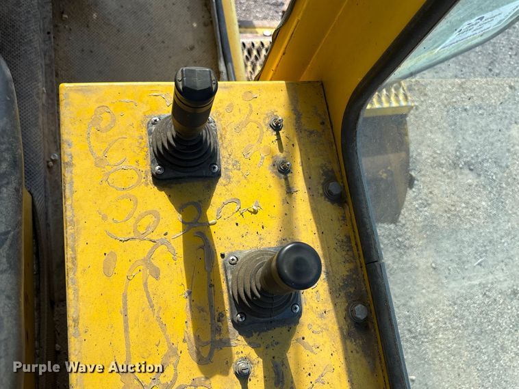 image for item EC8035 2011 GEFFS 1-MS20038KO-24 broom