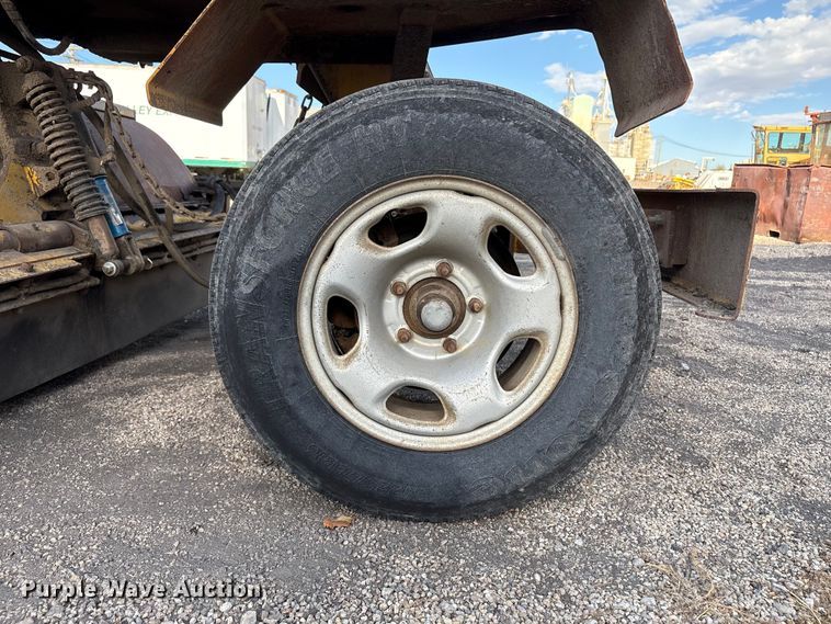 image for item EC8035 2011 GEFFS 1-MS20038KO-24 broom