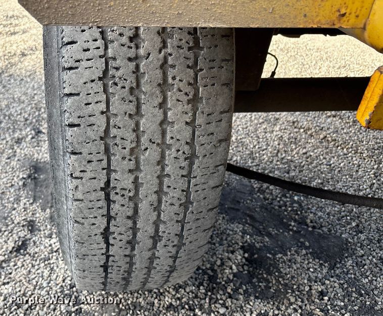 image for item EC8035 2011 GEFFS 1-MS20038KO-24 broom