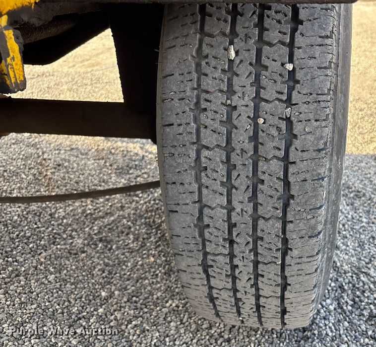 image for item EC8035 2011 GEFFS 1-MS20038KO-24 broom