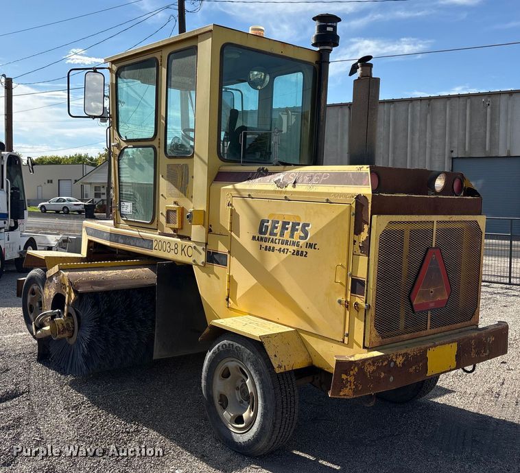 image for item EC8036 2011 GEFFS 1-MS20038KO-25 broom