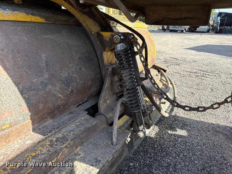 image for item EC8036 2011 GEFFS 1-MS20038KO-25 broom