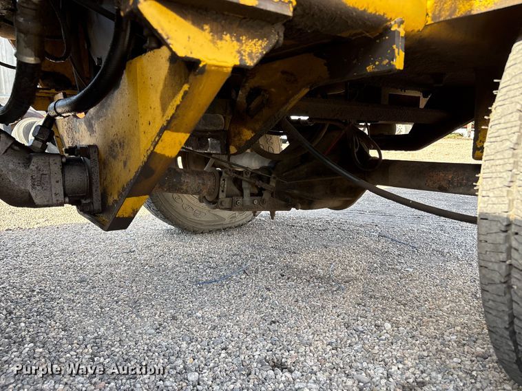 image for item EC8036 2011 GEFFS 1-MS20038KO-25 broom