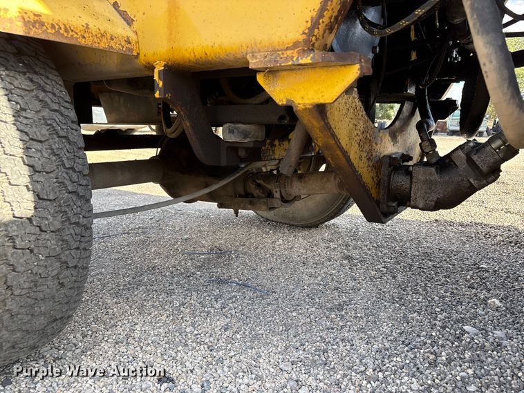 image for item EC8036 2011 GEFFS 1-MS20038KO-25 broom