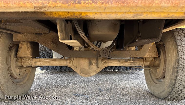 image for item EC8036 2011 GEFFS 1-MS20038KO-25 broom