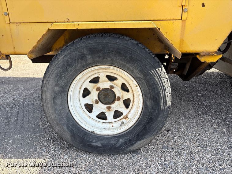 image for item EC8036 2011 GEFFS 1-MS20038KO-25 broom