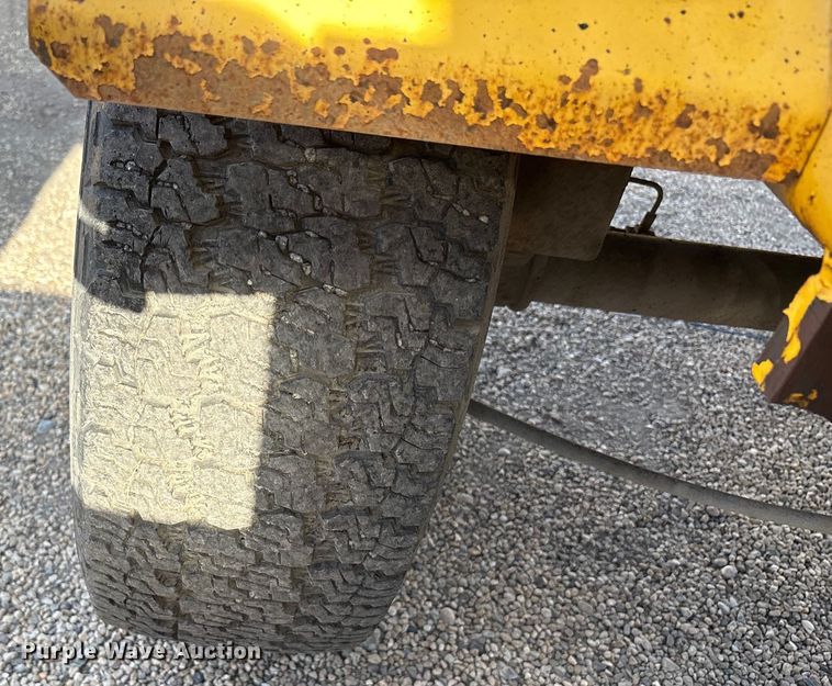 image for item EC8036 2011 GEFFS 1-MS20038KO-25 broom