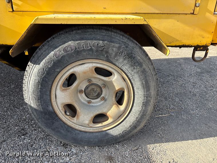 image for item EC8036 2011 GEFFS 1-MS20038KO-25 broom