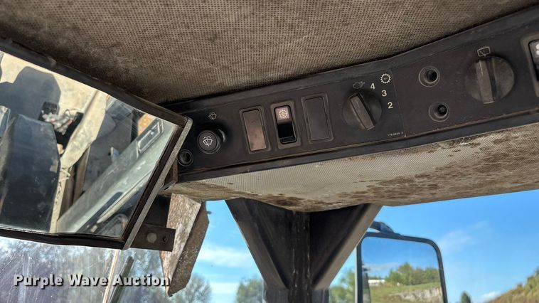 image for item ED2248 1996 Caterpillar 980G wheel loader