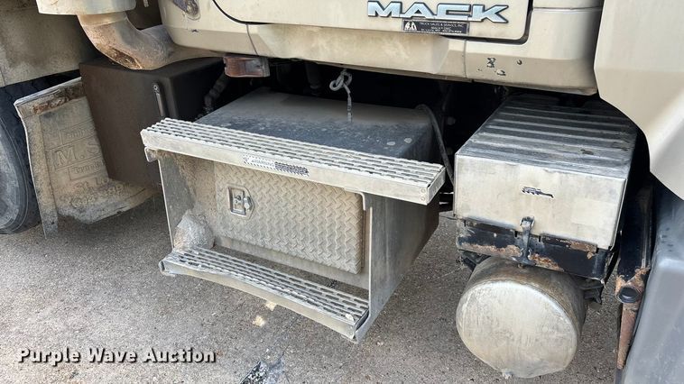 image for item ED2264 2007 Mack CTP dump truck