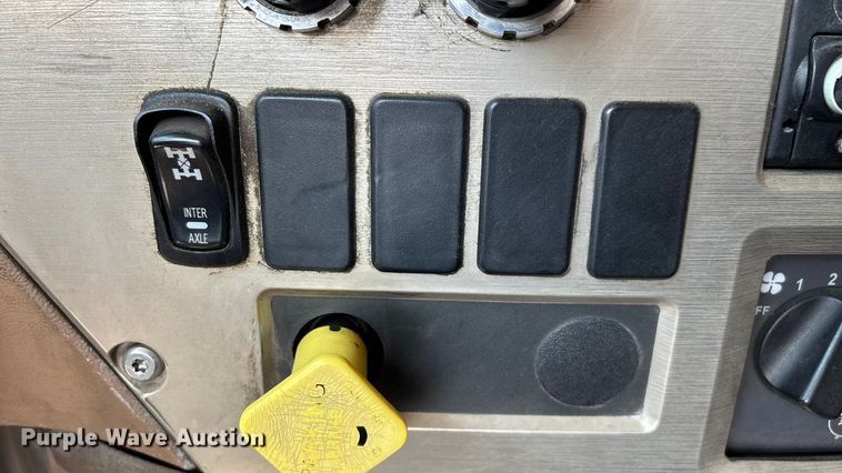 image for item ED2264 2007 Mack CTP dump truck