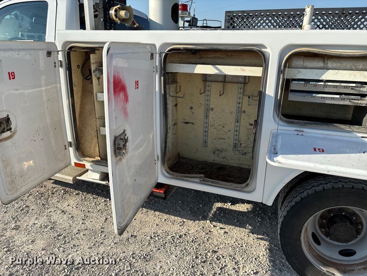 image for item ED2265 2015 RAM 5500 bucket truck