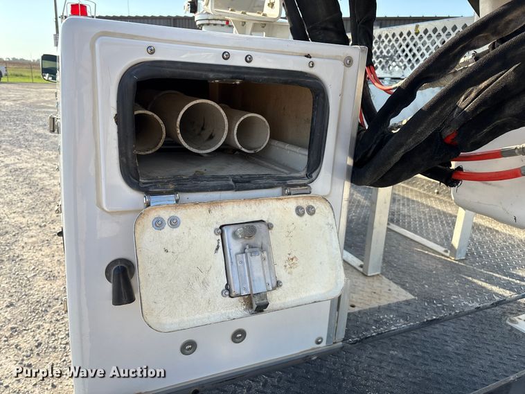 image for item ED2265 2015 RAM 5500 bucket truck