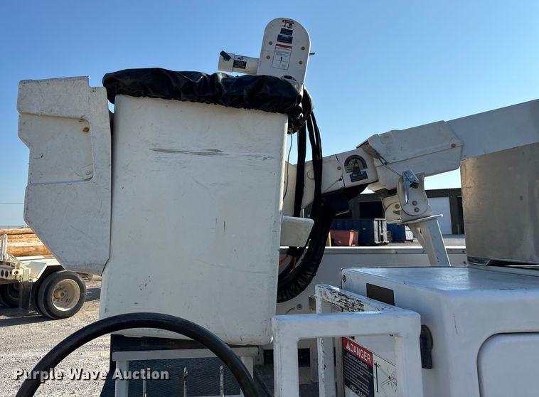 image for item ED2265 2015 RAM 5500 bucket truck