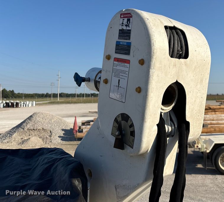 image for item ED2265 2015 RAM 5500 bucket truck