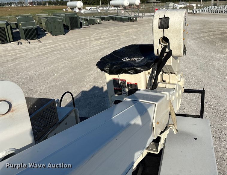 image for item ED2265 2015 RAM 5500 bucket truck