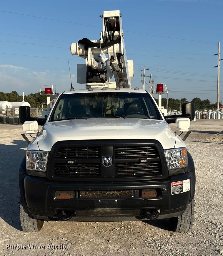 image for item ED2266 2012 Dodge Ram 5500 bucket truck