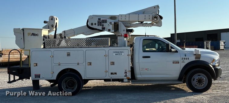image for item ED2266 2012 Dodge Ram 5500 bucket truck