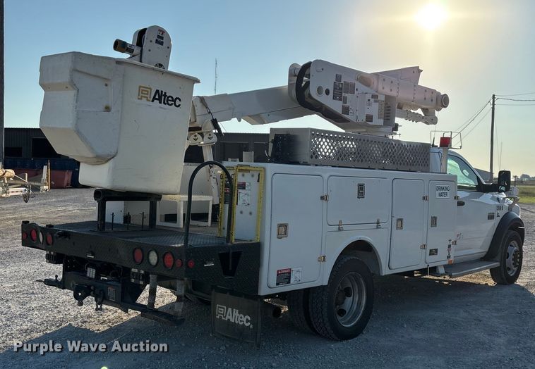 image for item ED2266 2012 Dodge Ram 5500 bucket truck