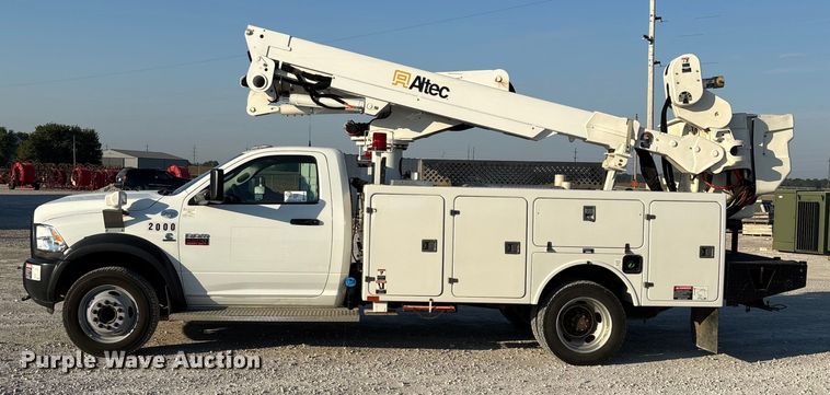 image for item ED2266 2012 Dodge Ram 5500 bucket truck