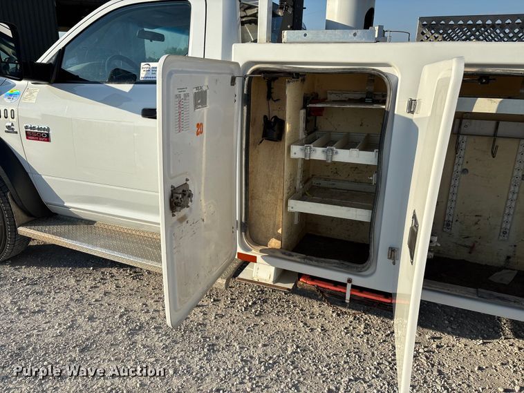 image for item ED2266 2012 Dodge Ram 5500 bucket truck