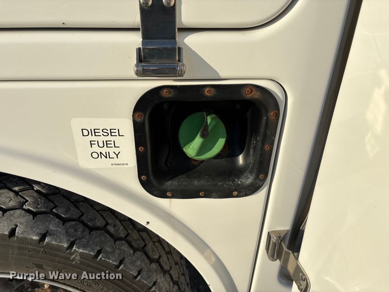 image for item ED2266 2012 Dodge Ram 5500 bucket truck