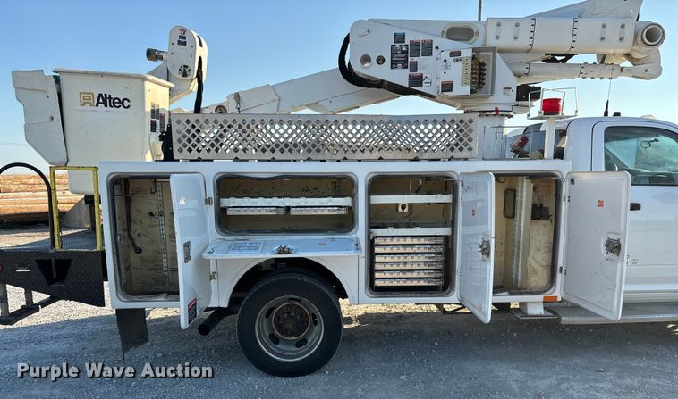 image for item ED2266 2012 Dodge Ram 5500 bucket truck