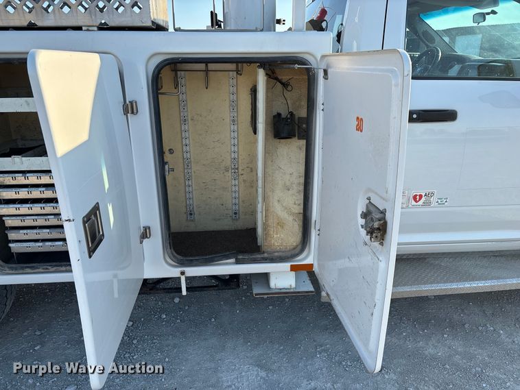 image for item ED2266 2012 Dodge Ram 5500 bucket truck