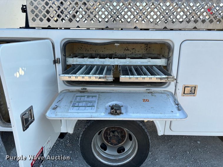 image for item ED2266 2012 Dodge Ram 5500 bucket truck