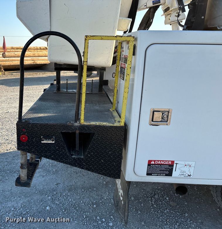 image for item ED2266 2012 Dodge Ram 5500 bucket truck