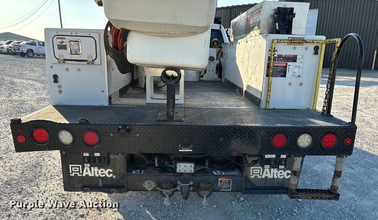 image for item ED2266 2012 Dodge Ram 5500 bucket truck