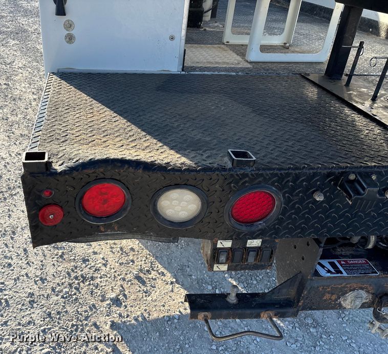 image for item ED2266 2012 Dodge Ram 5500 bucket truck