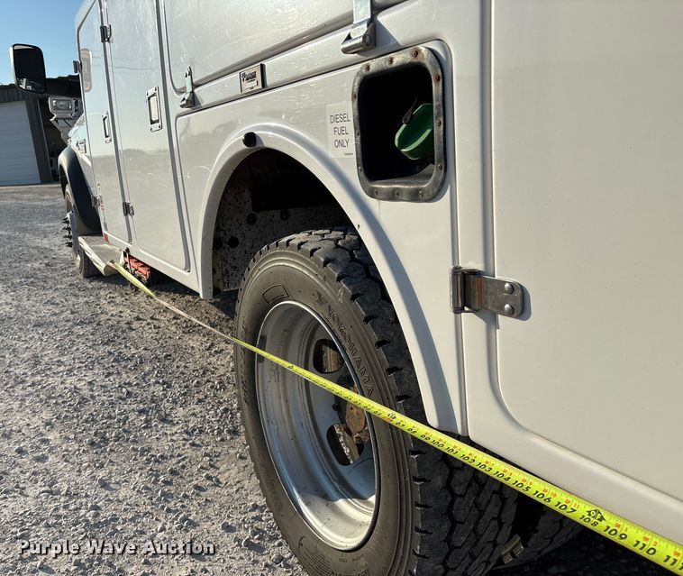 image for item ED2266 2012 Dodge Ram 5500 bucket truck