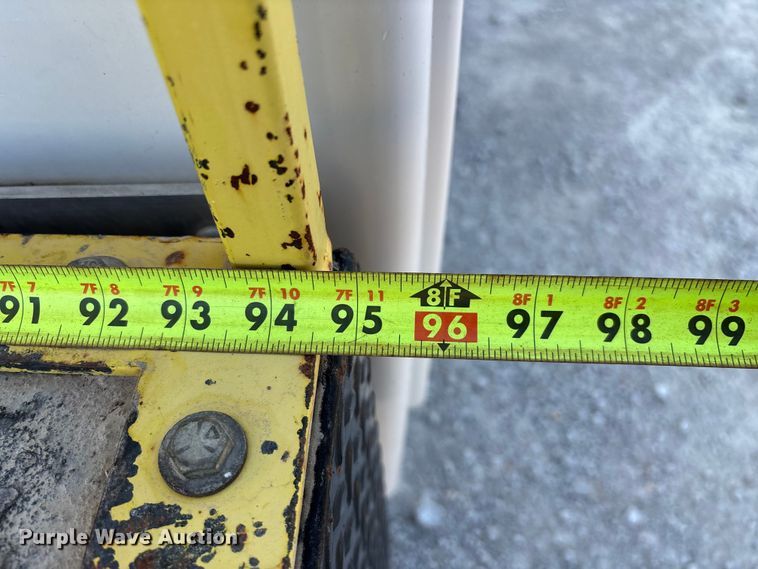 image for item ED2266 2012 Dodge Ram 5500 bucket truck