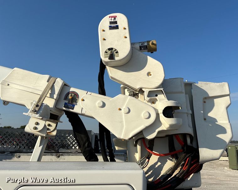 image for item ED2266 2012 Dodge Ram 5500 bucket truck