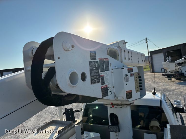 image for item ED2266 2012 Dodge Ram 5500 bucket truck