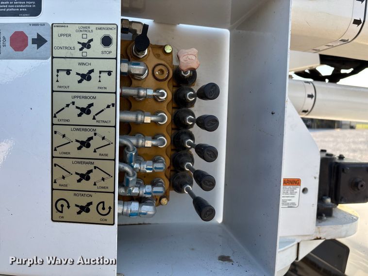 image for item ED2266 2012 Dodge Ram 5500 bucket truck