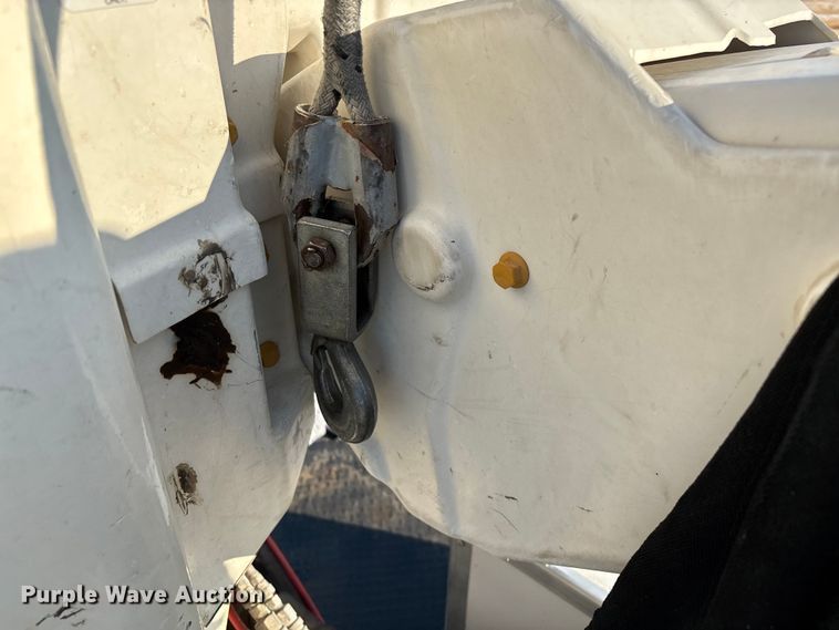 image for item ED2266 2012 Dodge Ram 5500 bucket truck