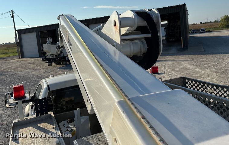 image for item ED2266 2012 Dodge Ram 5500 bucket truck