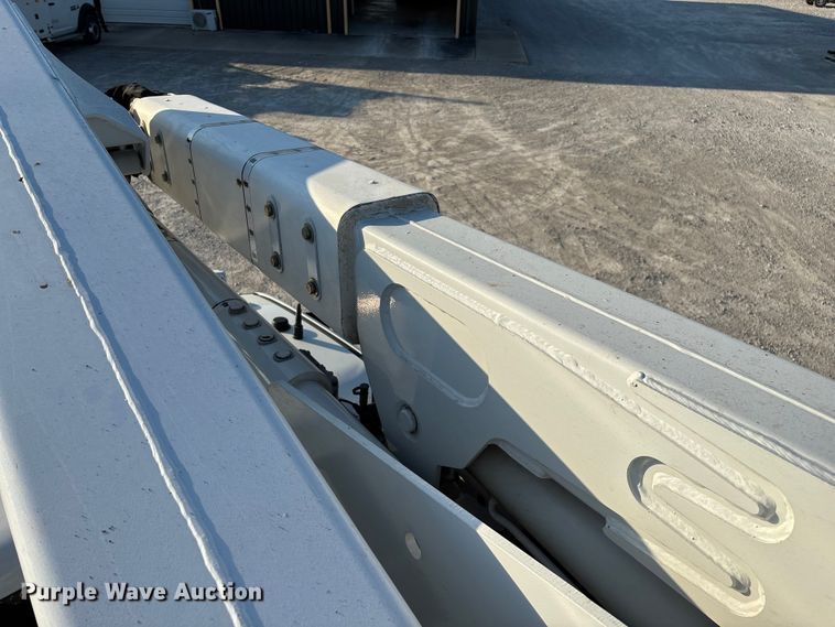 image for item ED2266 2012 Dodge Ram 5500 bucket truck