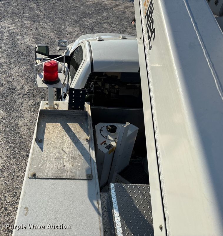 image for item ED2266 2012 Dodge Ram 5500 bucket truck