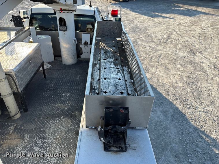 image for item ED2266 2012 Dodge Ram 5500 bucket truck