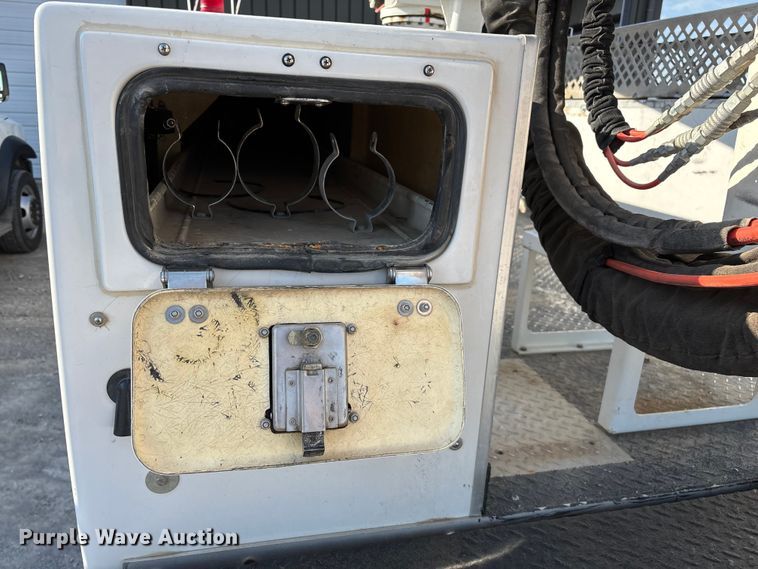 image for item ED2266 2012 Dodge Ram 5500 bucket truck