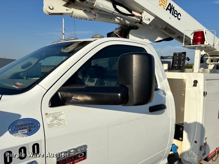 image for item ED2266 2012 Dodge Ram 5500 bucket truck
