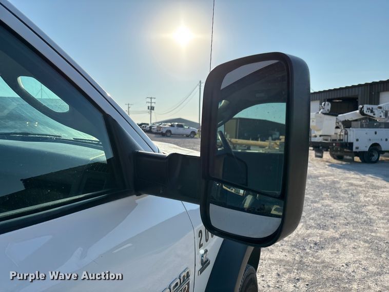 image for item ED2266 2012 Dodge Ram 5500 bucket truck