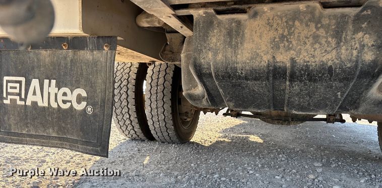 image for item ED2266 2012 Dodge Ram 5500 bucket truck