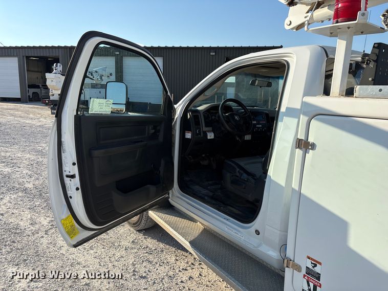 image for item ED2266 2012 Dodge Ram 5500 bucket truck