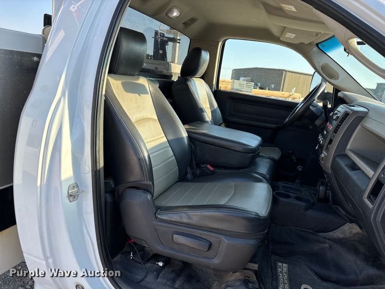 image for item ED2266 2012 Dodge Ram 5500 bucket truck