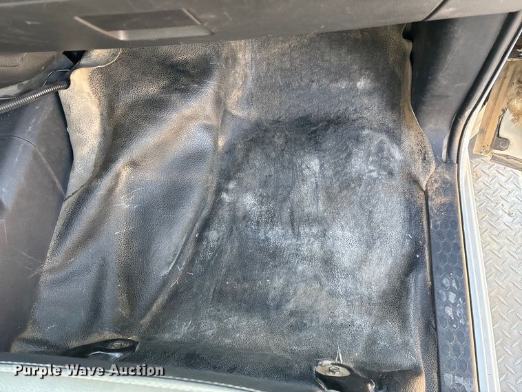 image for item ED2266 2012 Dodge Ram 5500 bucket truck