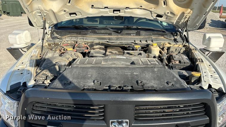 image for item ED2266 2012 Dodge Ram 5500 bucket truck